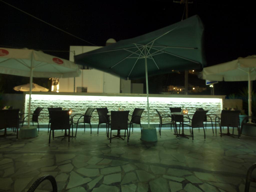 Serifos Beach Hotel リバディオン エクステリア 写真