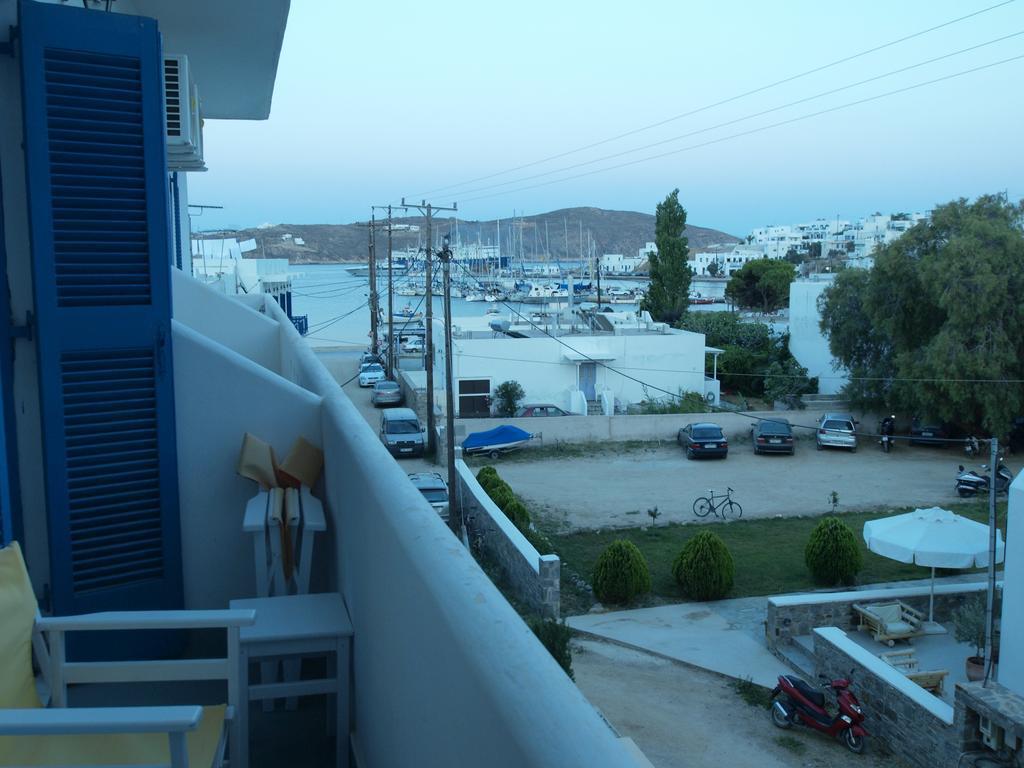 Serifos Beach Hotel リバディオン エクステリア 写真