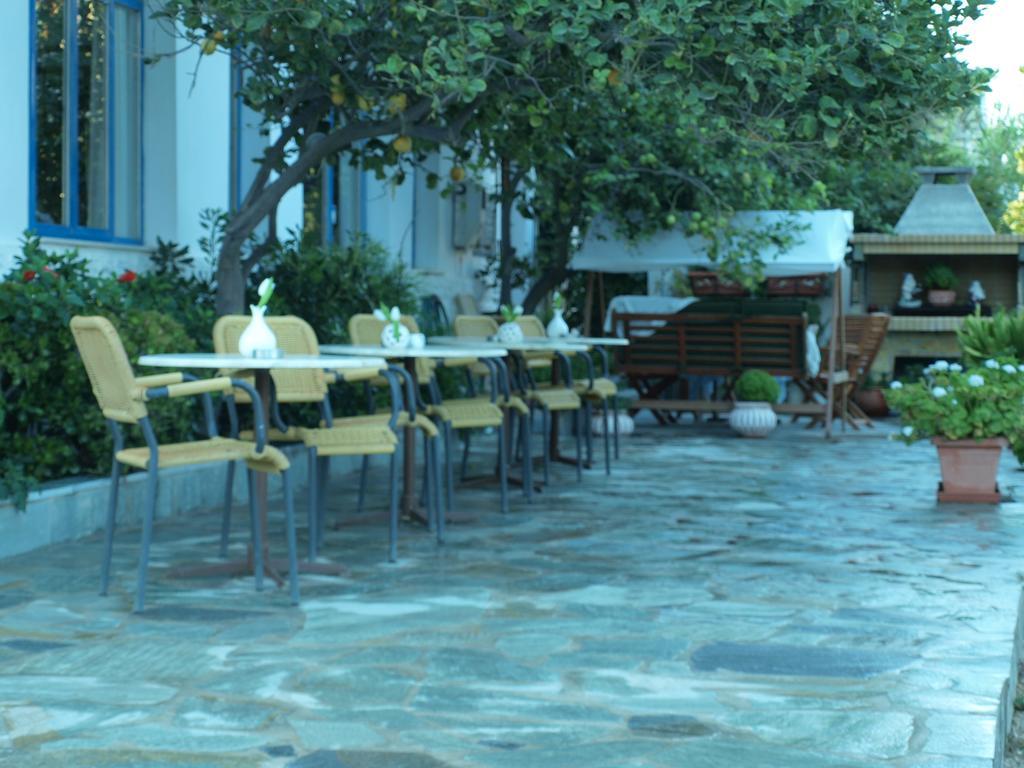Serifos Beach Hotel リバディオン エクステリア 写真